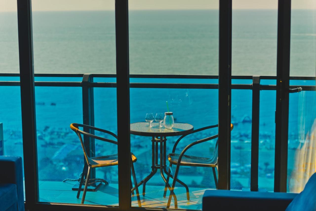 Orbi City Aparthotel Batumi Exterior foto