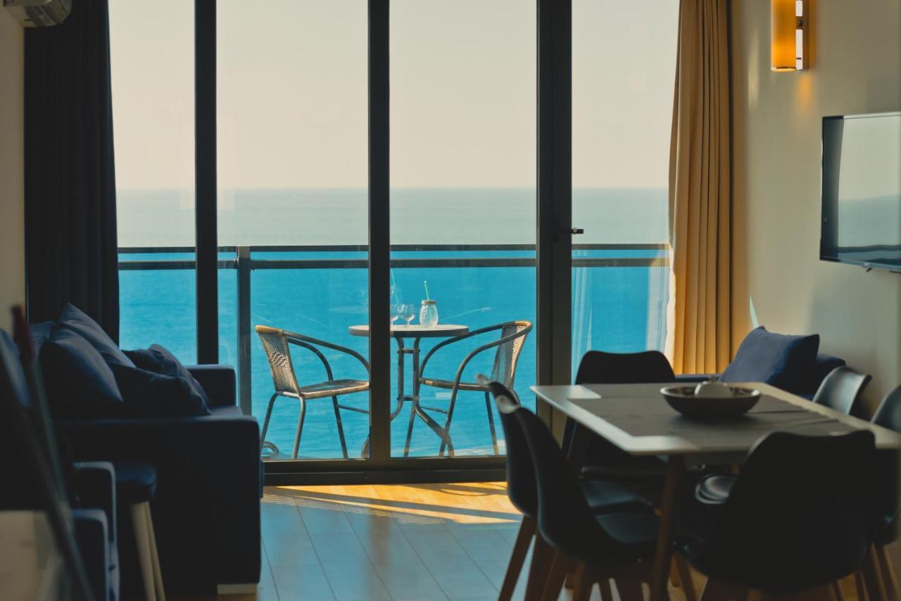 Orbi City Aparthotel Batumi Exterior foto
