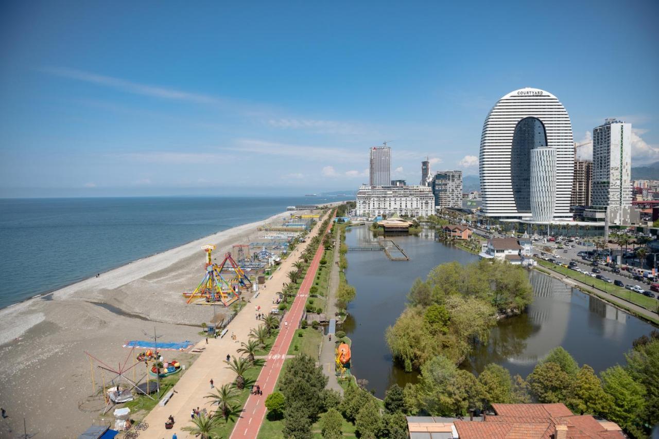 Orbi City Aparthotel Batumi Exterior foto