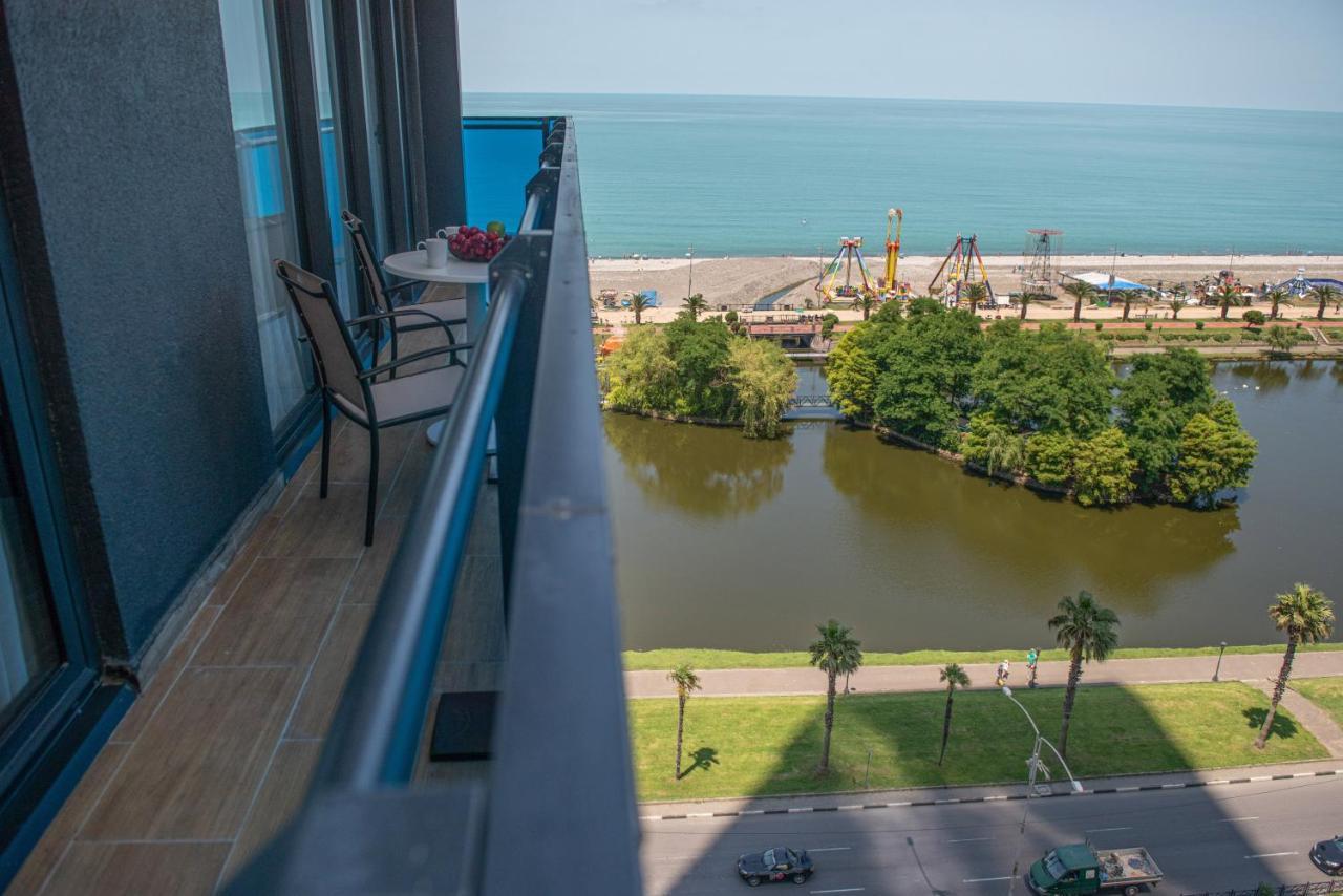 Orbi City Aparthotel Batumi Exterior foto