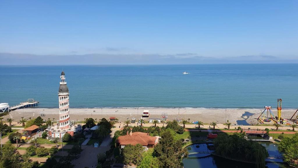 Orbi City Aparthotel Batumi Exterior foto