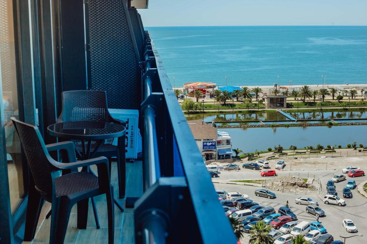 Orbi City Aparthotel Batumi Exterior foto